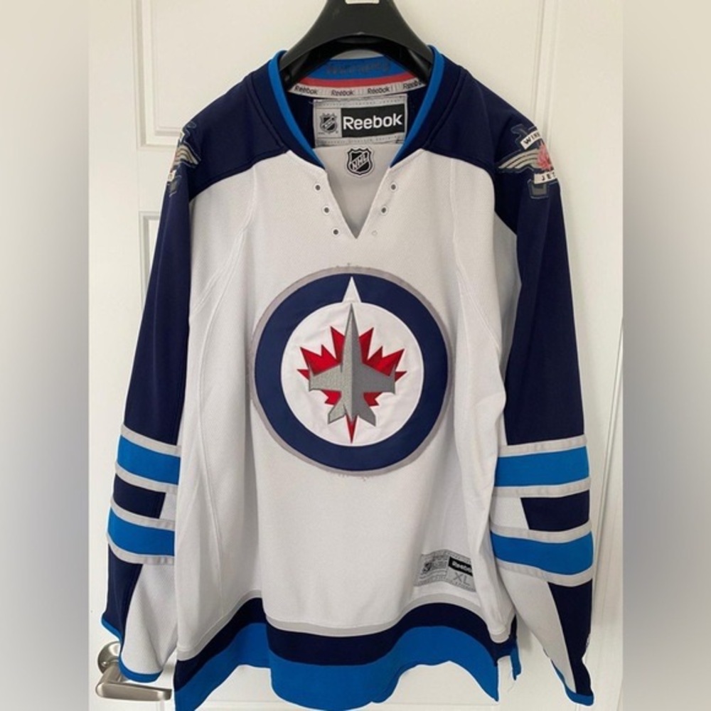 NHL WINNIPEG JETS * REEBOK White Blue Logo Jersey in XL - Picture 3 of 14